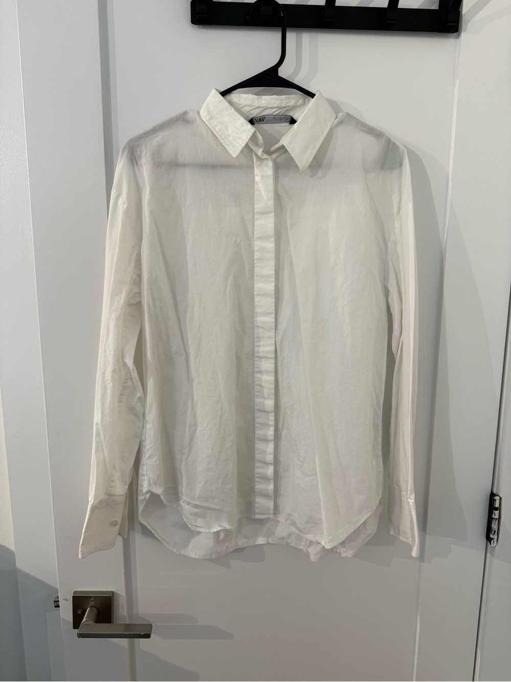 Zara White Women's Classic Button-Down Shirt